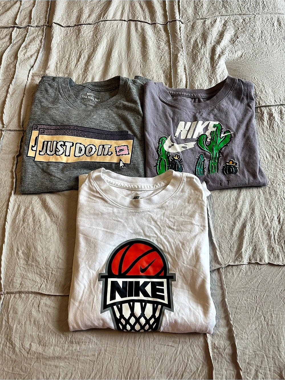 Nike Boys Graphic T-Shirt Bundle Size M Lot of 3